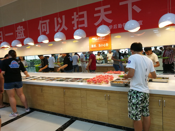 選對食堂承包企業(yè)，標準化公司員工餐飲管理